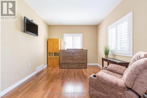 2 Grew Crescent, Penetanguishene, ON - Indoor