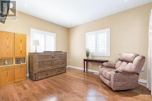 2 Grew Crescent, Penetanguishene, ON - Indoor