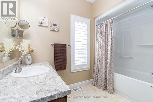 2 Grew Crescent, Penetanguishene, ON - Indoor Photo Showing Bathroom