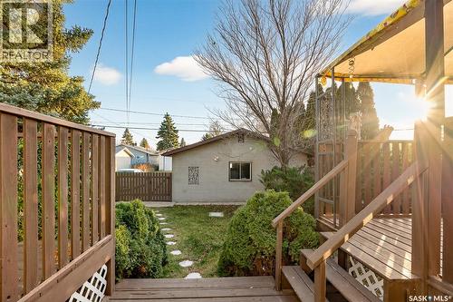 1005 Vaughan Street, Moose Jaw, SK - Outdoor