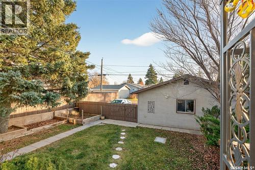1005 Vaughan Street, Moose Jaw, SK - Outdoor