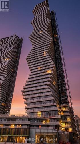 1506 - 3900 Confederation Parkway, Mississauga, ON - Outdoor