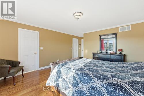 229 Dunraven Drive, Toronto, ON - Indoor Photo Showing Bedroom