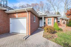 10 - 3300 MONTROSE ROAD  Niagara Falls (Mt. Carmel), ON L2H 3L9