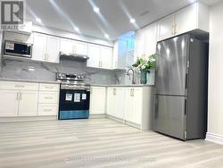 252 BOREALIS AVENUE  Aurora, ON L4G 7V9