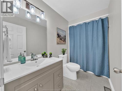 2 Normandy Avenue, Kingsville, ON - Indoor Photo Showing Bathroom