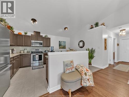 2 Normandy Avenue, Kingsville, ON - Indoor Photo Showing Kitchen