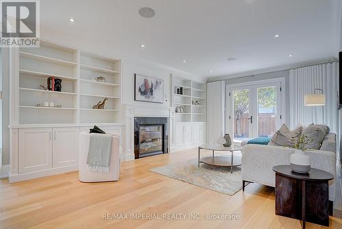 1832 Pine Siskin Court, Mississauga, ON - Indoor Photo Showing Living Room With Fireplace