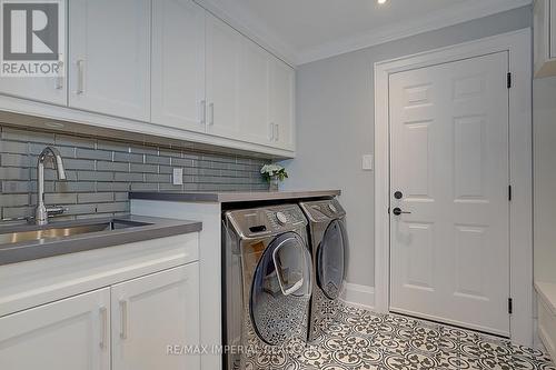 1832 Pine Siskin Court, Mississauga, ON - Indoor Photo Showing Laundry Room