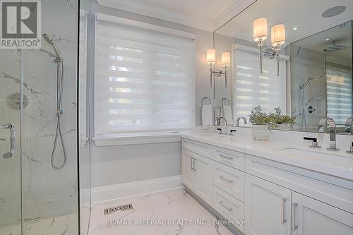 1832 Pine Siskin Court, Mississauga, ON - Indoor Photo Showing Bathroom