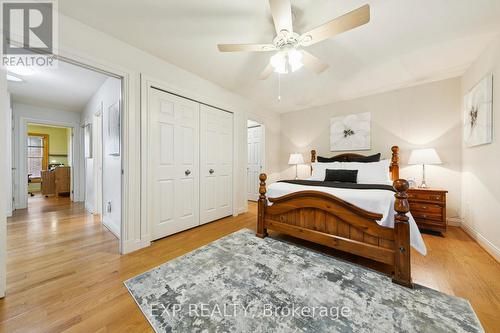 2565 Claymore Crescent, Mississauga, ON - Indoor Photo Showing Bedroom