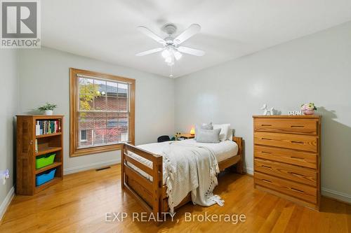 2565 Claymore Crescent, Mississauga, ON - Indoor Photo Showing Bedroom