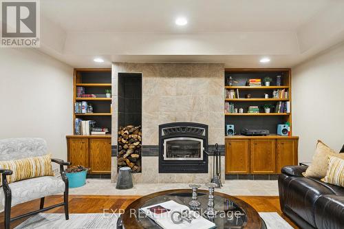 2565 Claymore Crescent, Mississauga, ON - Indoor With Fireplace