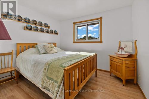 38 Thorncliffe Drive, Belleville (Belleville Ward), ON - Indoor Photo Showing Bedroom