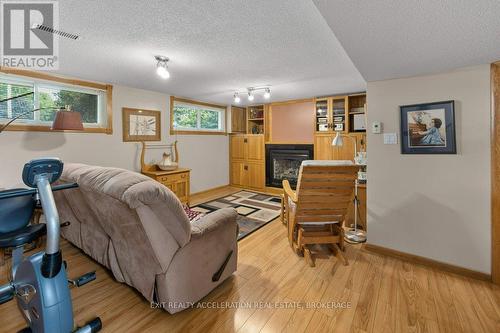 38 Thorncliffe Drive, Belleville (Belleville Ward), ON - Indoor With Fireplace