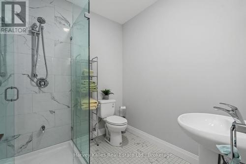36 Homestead Lane, Huntsville (Chaffey), ON - Indoor Photo Showing Bathroom