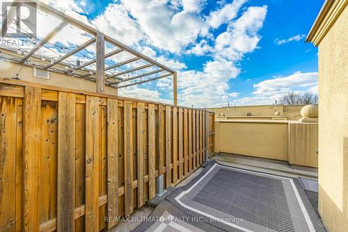 Th21 - 68 Carr Street, Toronto, ON - Outdoor