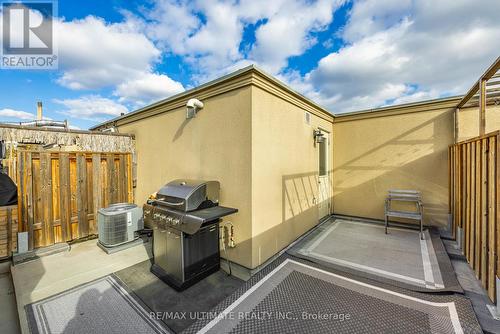 Th21 - 68 Carr Street, Toronto, ON - Outdoor With Exterior