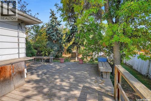 1343 Elphinstone Street, Regina, SK - Outdoor With Deck Patio Veranda