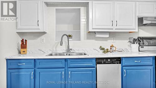 716 Cheapside Street, London East (East C), ON - Indoor Photo Showing Kitchen With Double Sink