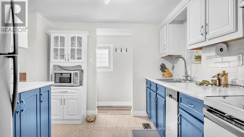 716 Cheapside Street, London East (East C), ON - Indoor Photo Showing Kitchen With Double Sink