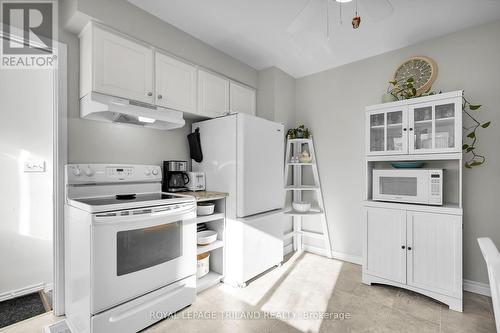 544 Griffith Street, London South (South K), ON - Indoor Photo Showing Kitchen