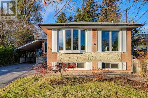 331 ELMWOOD AVENUE  Richmond Hill, ON L4C 1L7