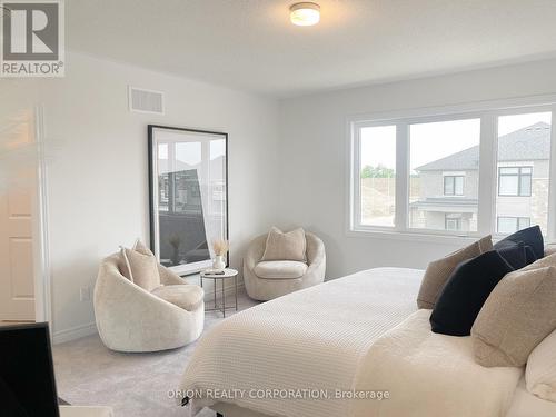 147 Fenchurch Manor, Barrie, ON - Indoor Photo Showing Bedroom