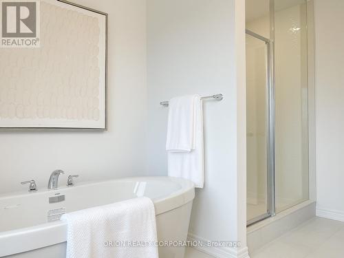 147 Fenchurch Manor, Barrie, ON - Indoor Photo Showing Bathroom