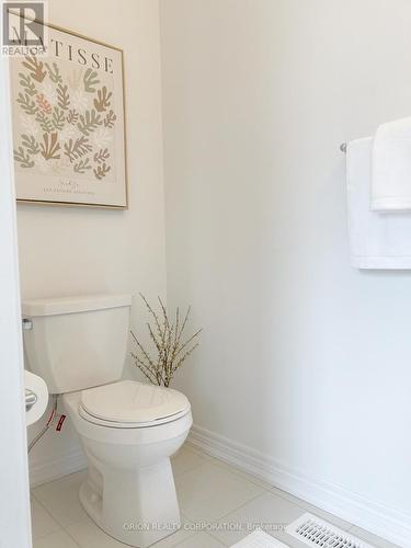 147 Fenchurch Manor, Barrie, ON - Indoor Photo Showing Bathroom