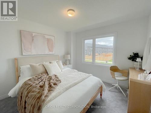 147 Fenchurch Manor, Barrie, ON - Indoor Photo Showing Bedroom