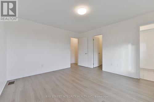 17 Bedford Estates Crescent, Barrie, ON - Indoor Photo Showing Other Room