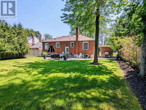 1315 Crossfield Bend, Mississauga, ON - Outdoor With Backyard