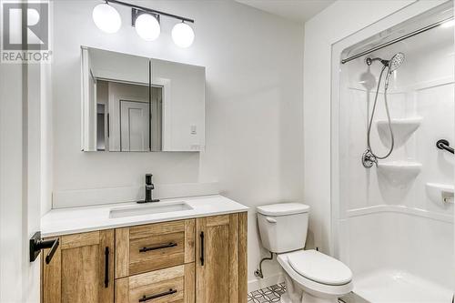 471 Howey Drive, Sudbury, ON - Indoor Photo Showing Bathroom