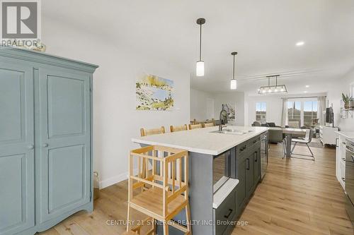 76 Helen Street, North Stormont, ON - Indoor Photo Showing Kitchen With Double Sink