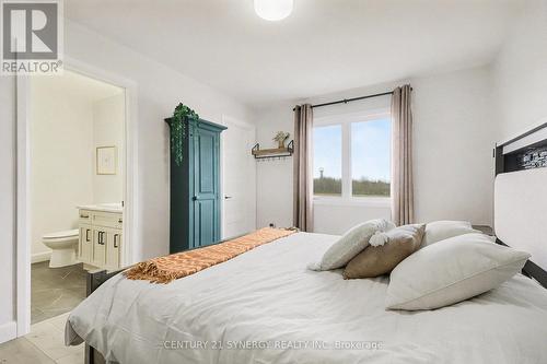 76 Helen Street, North Stormont, ON - Indoor Photo Showing Bedroom