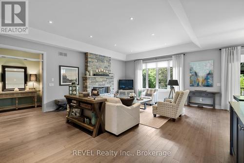 2 Tulip Tree Road, Niagara-On-The-Lake (St. Davids), ON - Indoor Photo Showing Living Room With Fireplace
