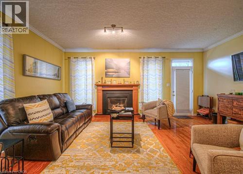 206 Dearborn Boulevard, Waterloo, ON - Indoor Photo Showing Living Room With Fireplace