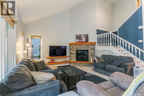 451 9Th Street E, Regina Beach, SK - Indoor Photo Showing Living Room With Fireplace
