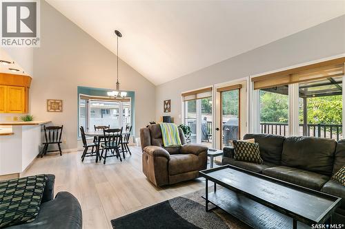 451 9Th Street E, Regina Beach, SK - Indoor Photo Showing Living Room