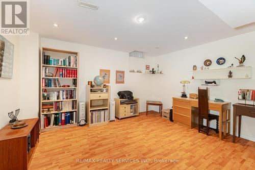 10 Orchard Park Gate, Brampton, ON - Indoor