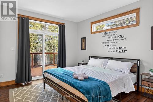 38 Pheasant Street, Kawartha Lakes (Emily), ON - Indoor Photo Showing Bedroom