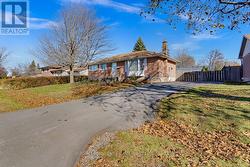 59 OXFORD CRESCENT  Loyalist (Amherstview), ON K7N 1R1