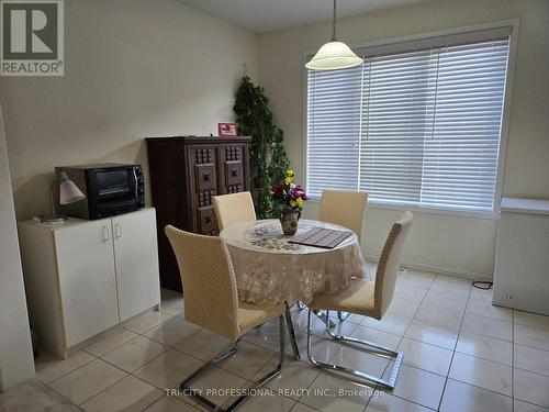 520 Edenbrook Hill Drive, Brampton, ON - Indoor Photo Showing Dining Room