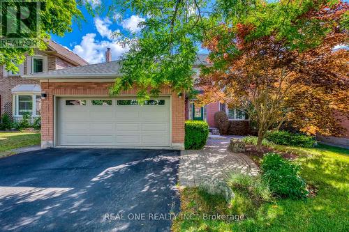 2075 BANBURY CRESCENT  Oakville, ON L6H 5P8
