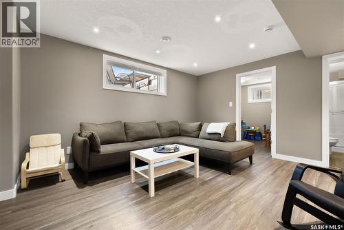 5122 Snowbirds Crescent, Regina, SK - Indoor Photo Showing Living Room