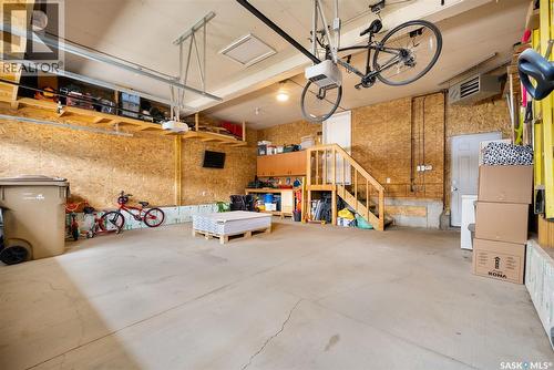 5122 Snowbirds Crescent, Regina, SK - Indoor Photo Showing Garage