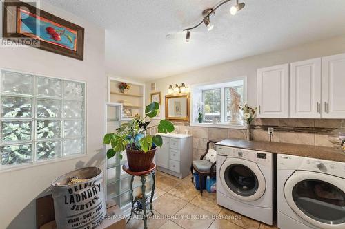 431 Blake Boulevard, Ottawa, ON - Indoor Photo Showing Laundry Room