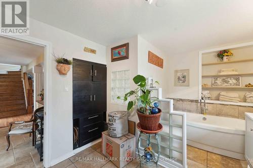 431 Blake Boulevard, Ottawa, ON - Indoor Photo Showing Bathroom