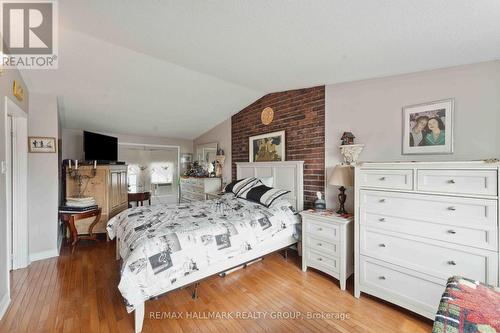431 Blake Boulevard, Ottawa, ON - Indoor Photo Showing Bedroom